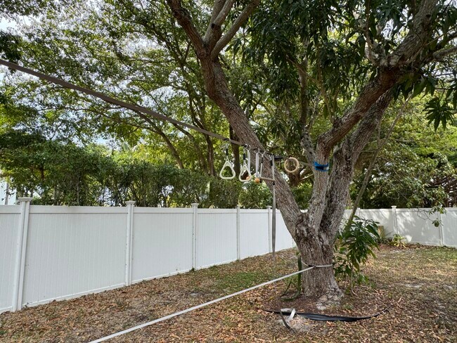 Building Photo - 23261 Boca Club Colony Cir