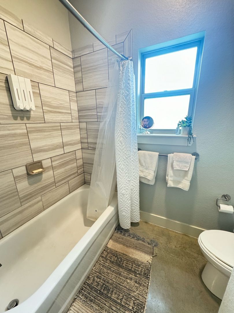 Building Photo - 1911 River Rock Trail