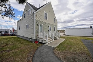 Building Photo - 155 Farm Ln