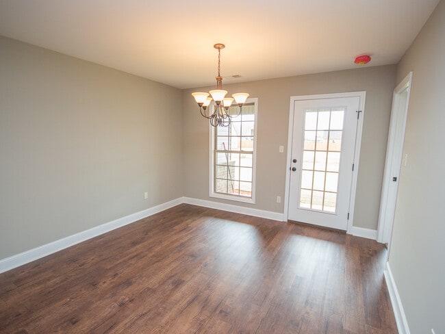 Building Photo - 25260 Everblake Dr