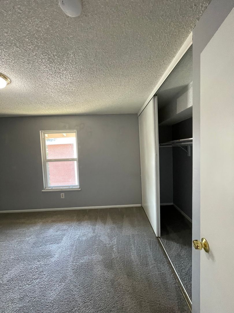 Building Photo - 12103 N Melody Dr