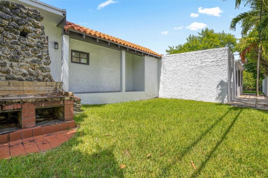 Building Photo - 434 Aragon Ave