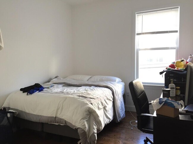 Building Photo - 19 Marney St