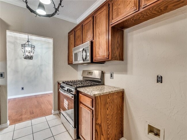 Building Photo - Charming 2 bed/2 bath home for rent near S Penn between 104th and 89th.  Moore Schools!