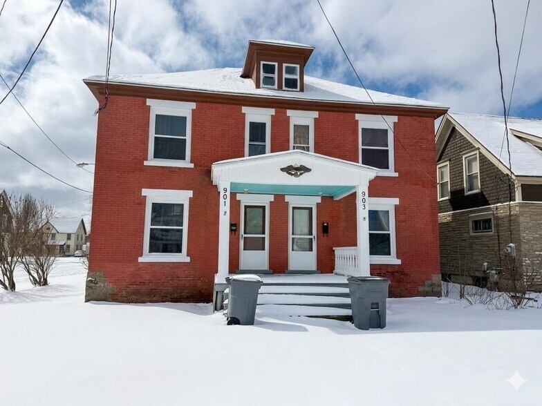 Building Photo - 901 W Main St