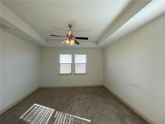 Building Photo - 16500 Aventura Ave