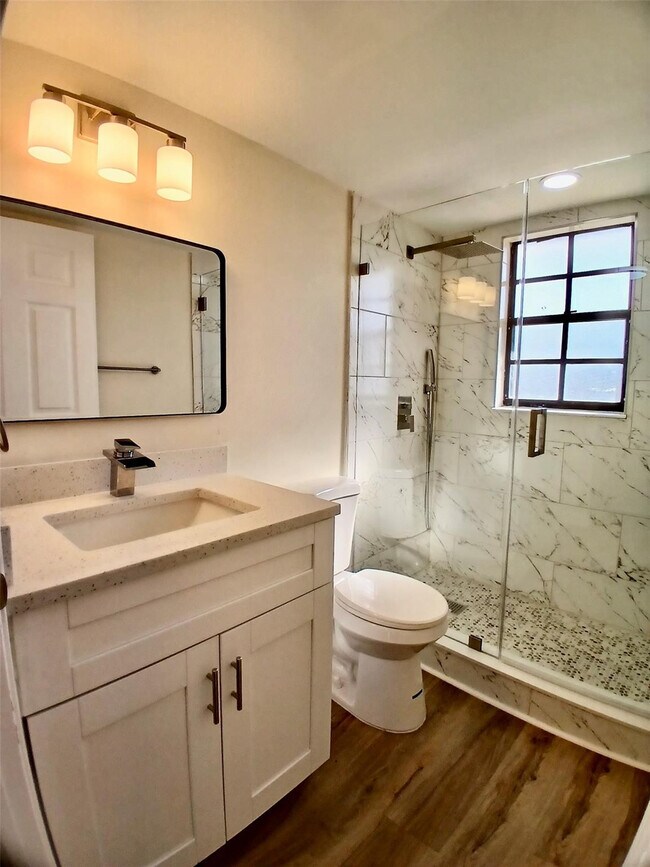 Building Photo - 4131 Oak Terrace Dr