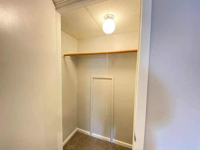 Building Photo - 7709 W Taft St