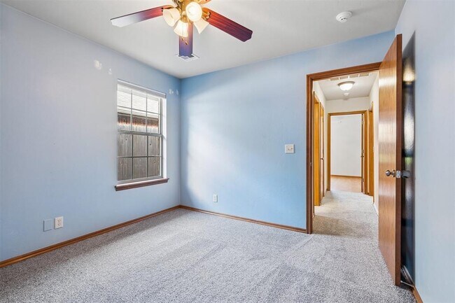 Building Photo - 2725 NW 166th St