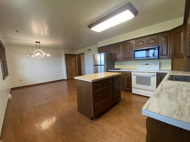Building Photo - 2208 Forry Rd