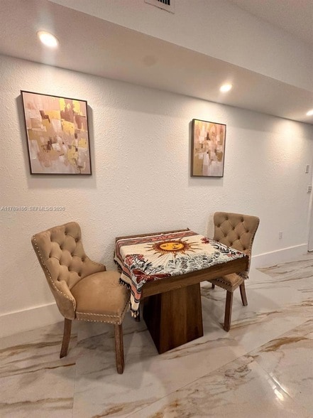 Building Photo - 760 Euclid Ave