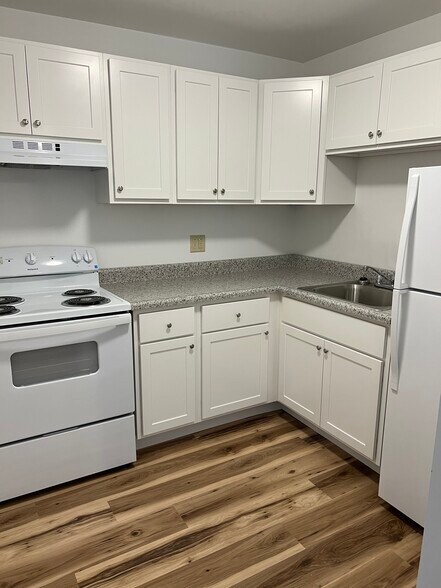 Building Photo - Shannon Hollow Road Apartments