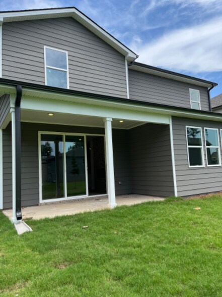 Building Photo - 414 Kinross Ln