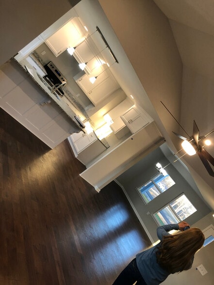 Building Photo - 300 Clancey Ln