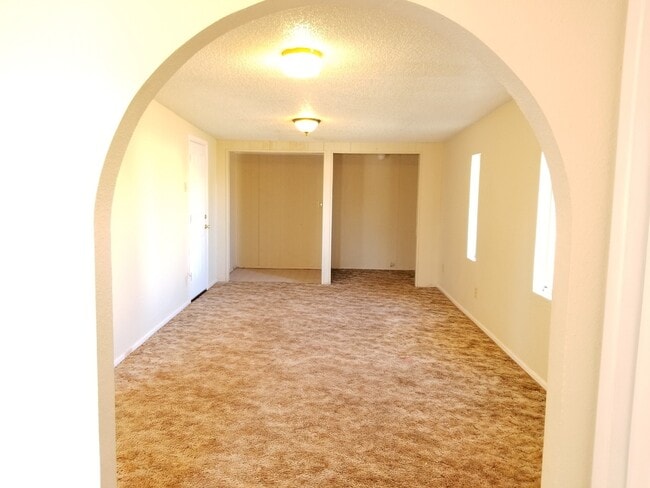 Building Photo - 3108 Duckworth Ave