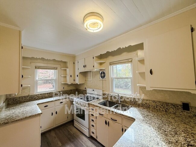 Building Photo - 352 Tc Jones Rd