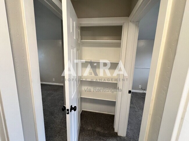 Building Photo - 3213 Rushton Ln