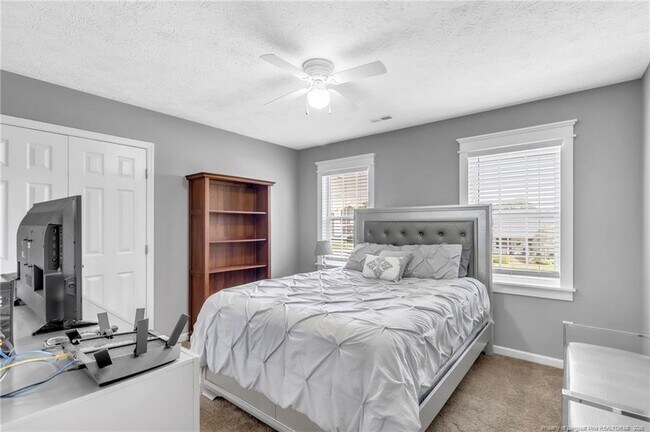 Building Photo - 6545 Ryefield Dr