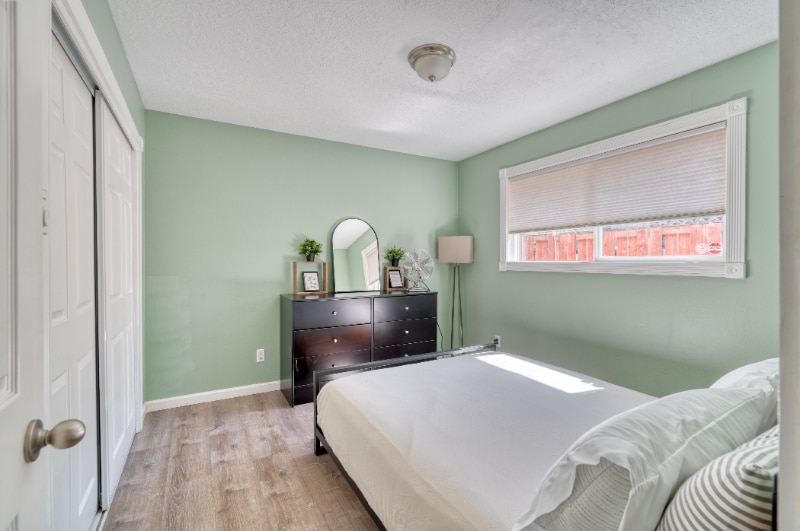 Building Photo - 4122-4128-4128 SE 65th Ave
