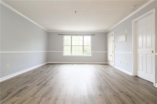 Building Photo - 225 Bentley Pl