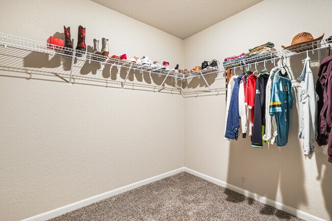 Building Photo - 7039 Diamond Vly