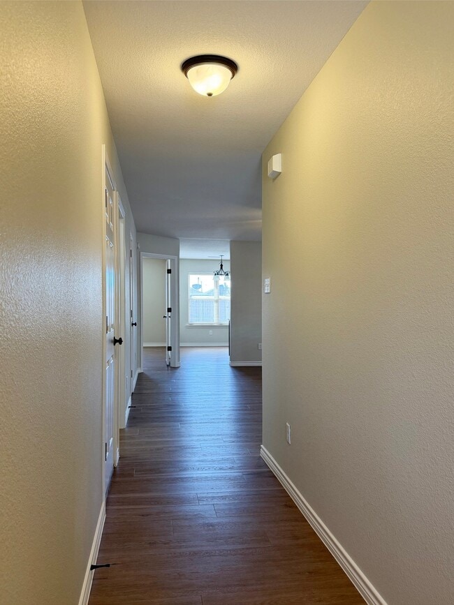 Building Photo - 5203 Graceland Dr