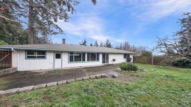 Building Photo - 3 Bed 2 Bath - One-Story - NAS Whidbey - F...