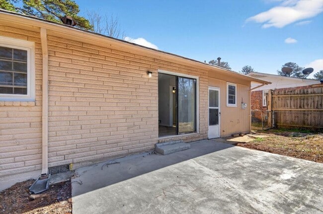 Building Photo - 4225 Cottage Ln