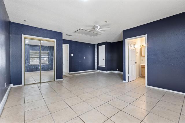 Building Photo - 1017 Micarta Dr