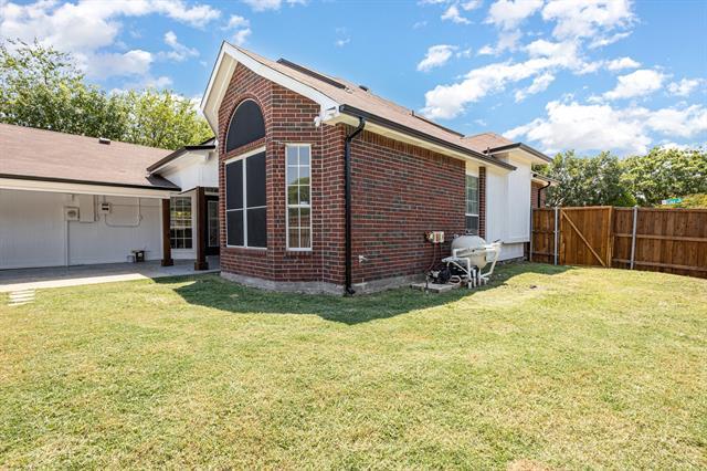 Building Photo - 4610 Clay Dr