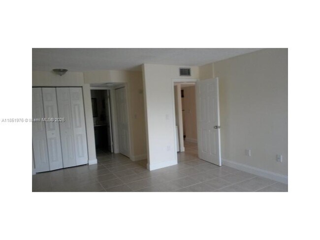 Building Photo - 14250 SW 62nd St