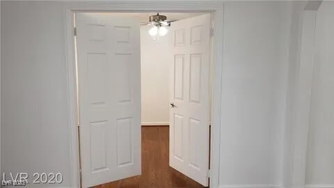 Building Photo - 910 Sahara Way