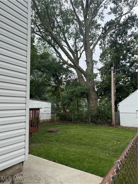 Building Photo - 1290 Hall Ave