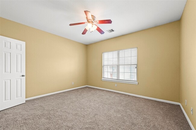 Building Photo - 1520 Sherwood Forest St