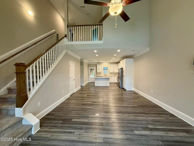 Building Photo - 204 Backspin Ln
