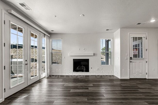 Building Photo - 23548 E Ida Dr