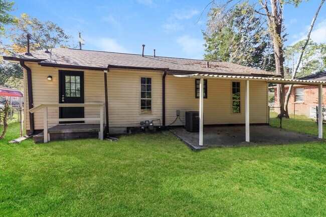 Building Photo - 113 Jacobs Ln