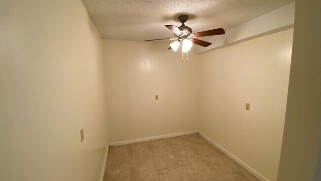 Building Photo - 3626 Whitehall Dr