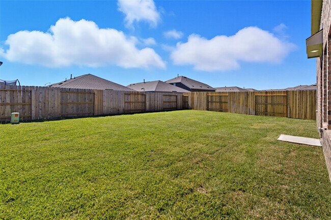 Building Photo - 28731 Bottom Grass Trl
