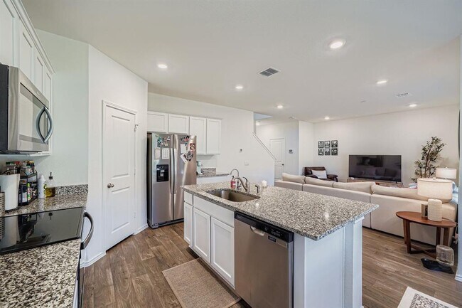 Building Photo - 18421 Cremello Dr