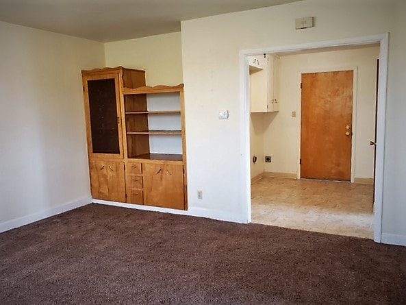 Building Photo - 2470 York Rd