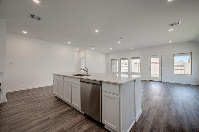 Building Photo - 5119 Whispering River Dr