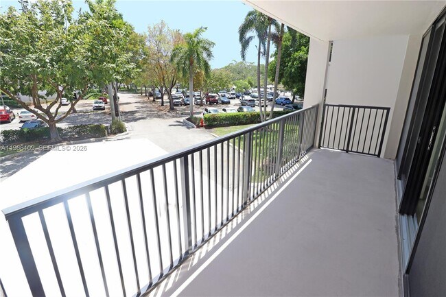 Building Photo - 1301 River Reach Dr