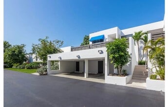 Building Photo - Amazing  2BR Condo in Longboat Key
