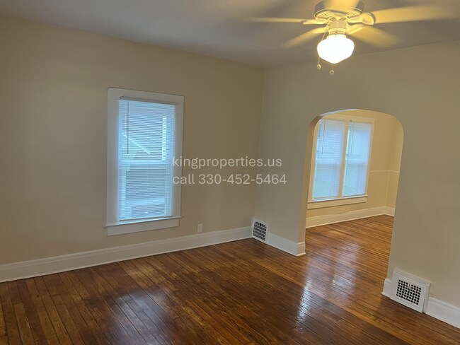 Building Photo - 1720 Grace Ave NE