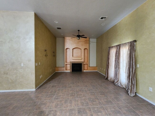 Building Photo - large home in douglas with guest house 1050 Rochine Rd