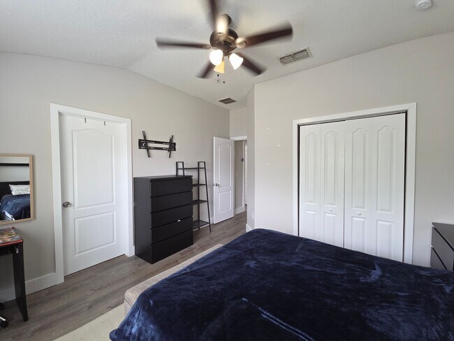 Building Photo - Three Bedroom Townhome at Carter Glen in Orlando
