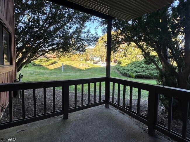 Building Photo - 1 Beaver Creek Dr