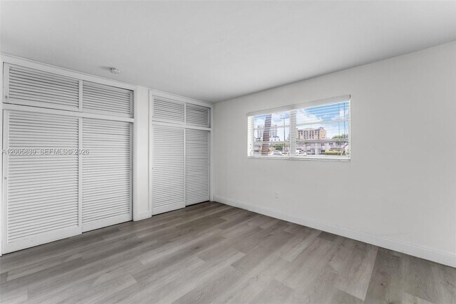 Building Photo - 7560 SW 82nd St