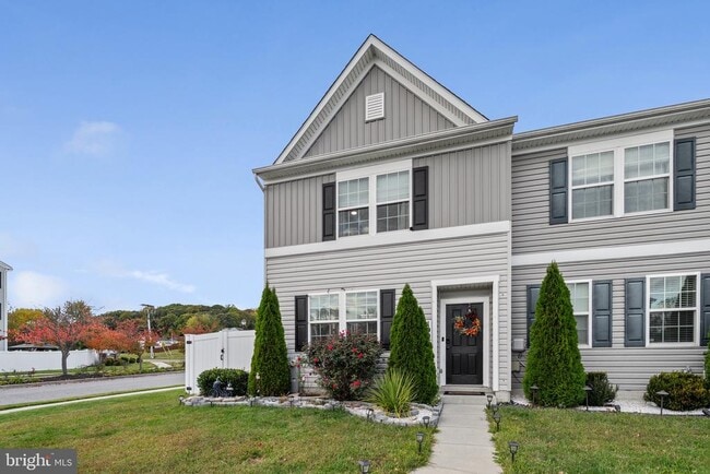 Building Photo - 1901 Graymount Way